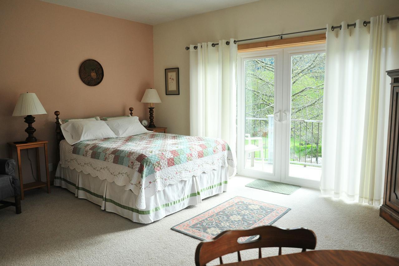 Lucky Mud Inn And Disc Golf Resort Skamokawa Екстериор снимка